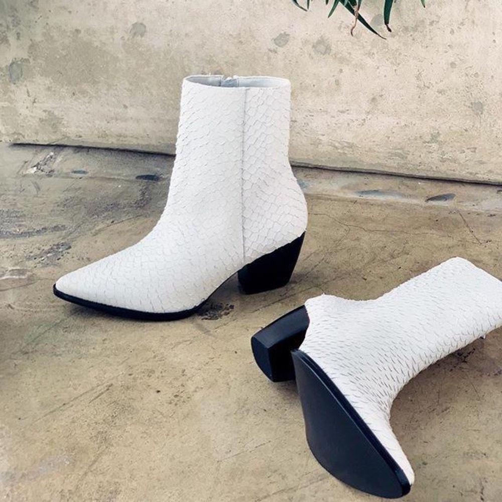 Matisse Caty White Python boot